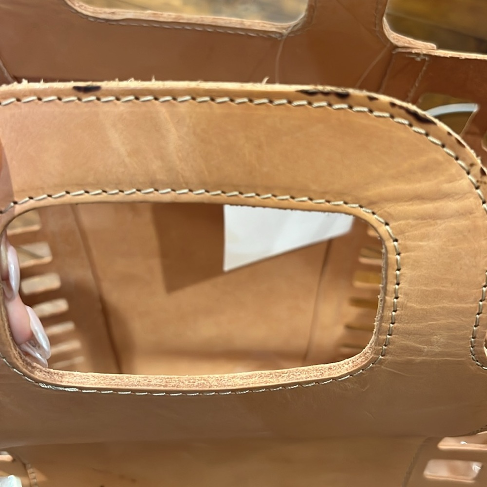 Demijohn cutout leather tote - Picture 15 of 16